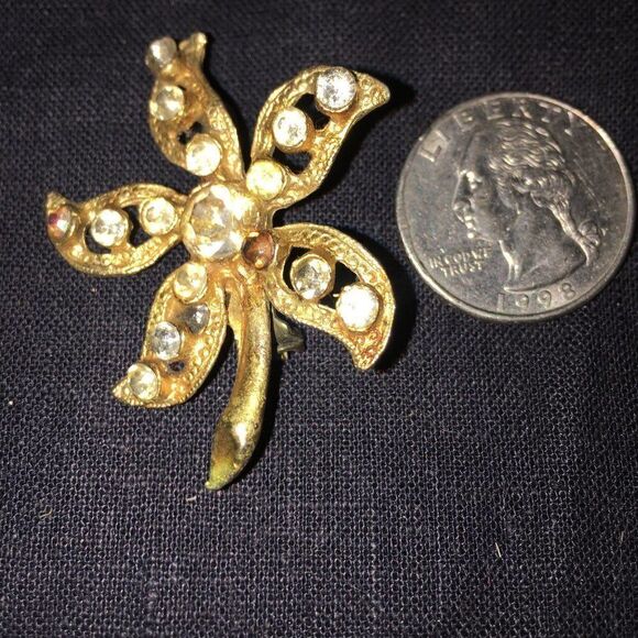 9 Piece Vintage Lot Costume Jewelry Incl Sterling - Picture 4 of 11